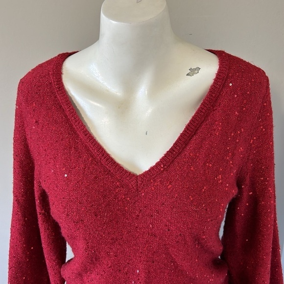 White House Black Market Sequin V-Neck Pullover Red Holiday Sz XS - Picture 2 of 10
